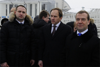 Дмитрий Медведев осмотрел Академию зимних видов спорта в Красноярске