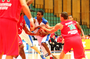 Баскетбольный «Енисей» уступил в первом матче нового сезона