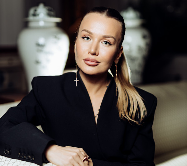 Анастасия Краттли — управленец с большим опытом