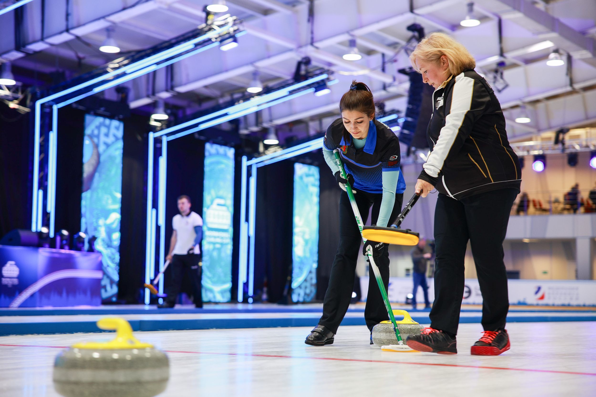 Плавательный бассейн